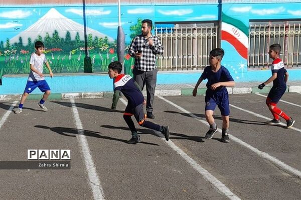 برگزاری مسابقات فوتبال با عنوان جام شهید سلیمانی در دبستان شهیدبهشتی یک