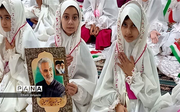 جشن بندگی دانش‌آموزان دختر شوشتر/ فیلم
