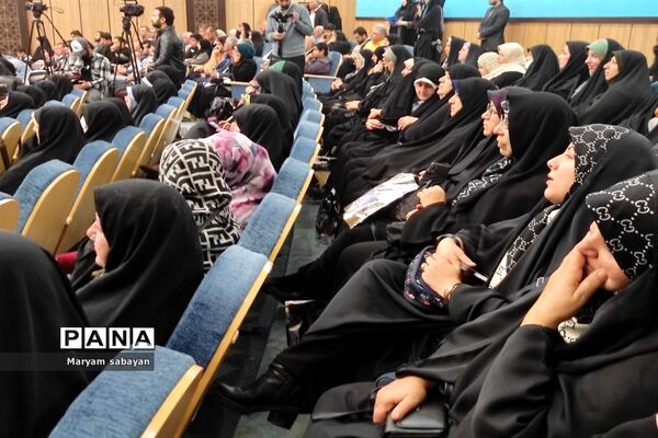 آیین اختتامیه دومین نمایشگاه هنرهای تجسمی ایثار در شیراز