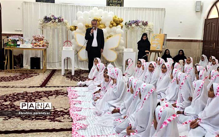 برگزاری جشن تکلیف ٣٠٠ دانش‌آموز دختر در بندرعباس