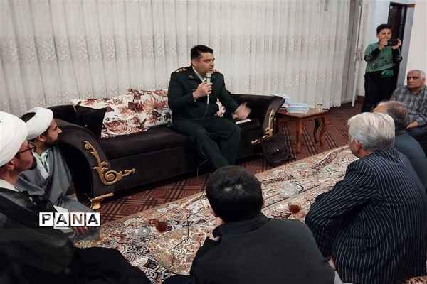 برگزاری هم اندیشی آشنایی با مسائل فضای مجازی در خلیل آباد