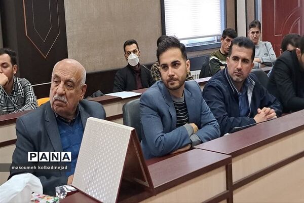 بزرگداشت هفته شوراهای آموزش و پرورش در گلوگاه