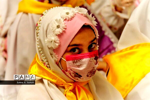 جشن تکلیف 1200 دانش‌آموز مدارس دخترانه غیردولتی در حرم حضرت معصومه(س)