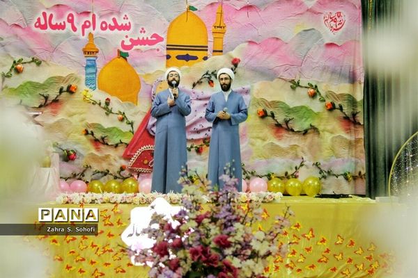 جشن تکلیف 1200 دانش‌آموز مدارس دخترانه غیردولتی در حرم حضرت معصومه(س)