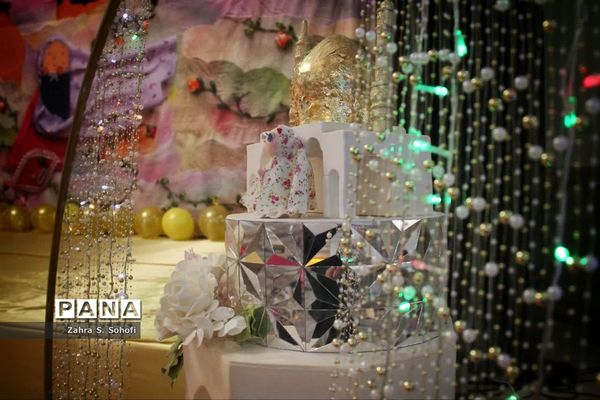 جشن تکلیف 1200 دانش‌آموز مدارس دخترانه غیردولتی در حرم حضرت معصومه(س)