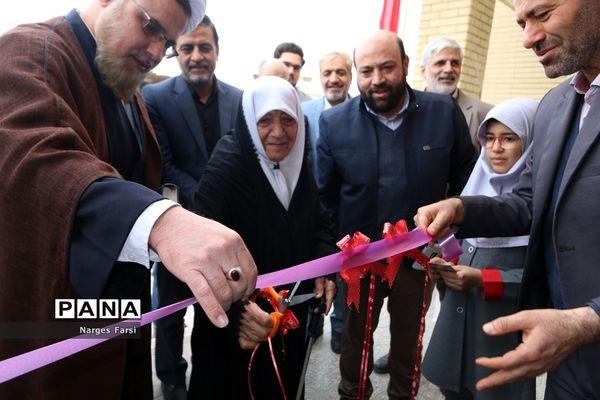 افتتاح طرح توسعه 3 کلاسه دبستان برکت محمود‌آباد قم