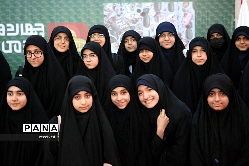 حضور پرشور نوجوانان در چهاردهمین جشنواره مردمی فیلم عمار