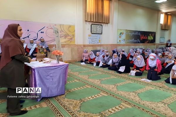 برگزاری کانون یاریگران زندگی در آموزشگاه قائم شهرستان پیشوا