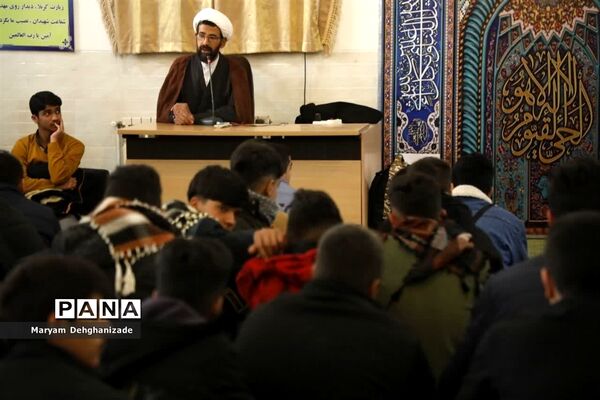 اعزام بیش از ۱۴۰ دانش‌آموز پسر مهریزی به اردوی راهیان نور