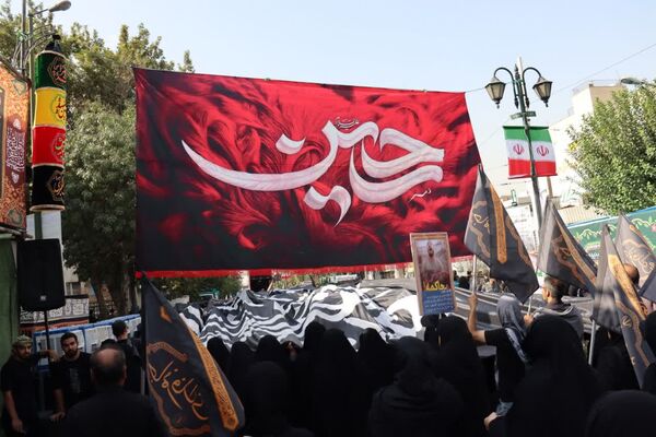 قدم به قدم در مسیر عاشقی اباعبدالله‌الحسین‌(ع)