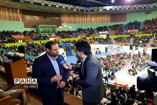 همایش بزرگ جشن تکلیف سیاسی دانش‌آموزان رأی اولی شهر تهران