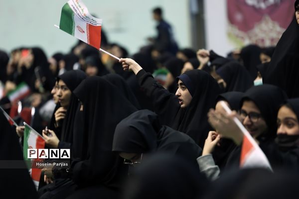 جشن تکلیف سیاسی دانش‌آموزان رأی اولی‌‌