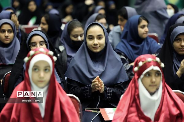 جشن تکلیف سیاسی دانش‌آموزان رأی اولی‌‌