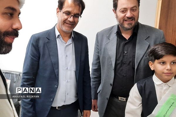 دیدار دانش‌آموزان دبستان پسران آفتاب با پاسداران سپاه ناحیه حضرت روح الله(ره) باقرشهر