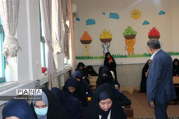 برگزاری مسابقات پژوهشی قرآن متوسطه اول سطح ناحیه