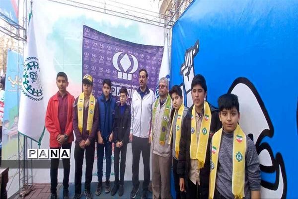 نمایش شکوه اقتدار و همبستگی