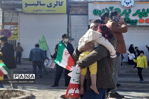 حضور گسترده مردم اسفراین در جشن ۴۵ سالگی انقلاب