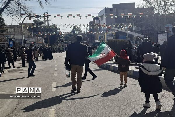 حضور گسترده مردم اسفراین در جشن ۴۵ سالگی انقلاب