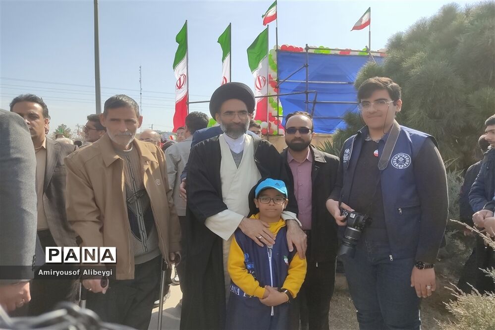 جشن پرشور انقلاب در کاشان