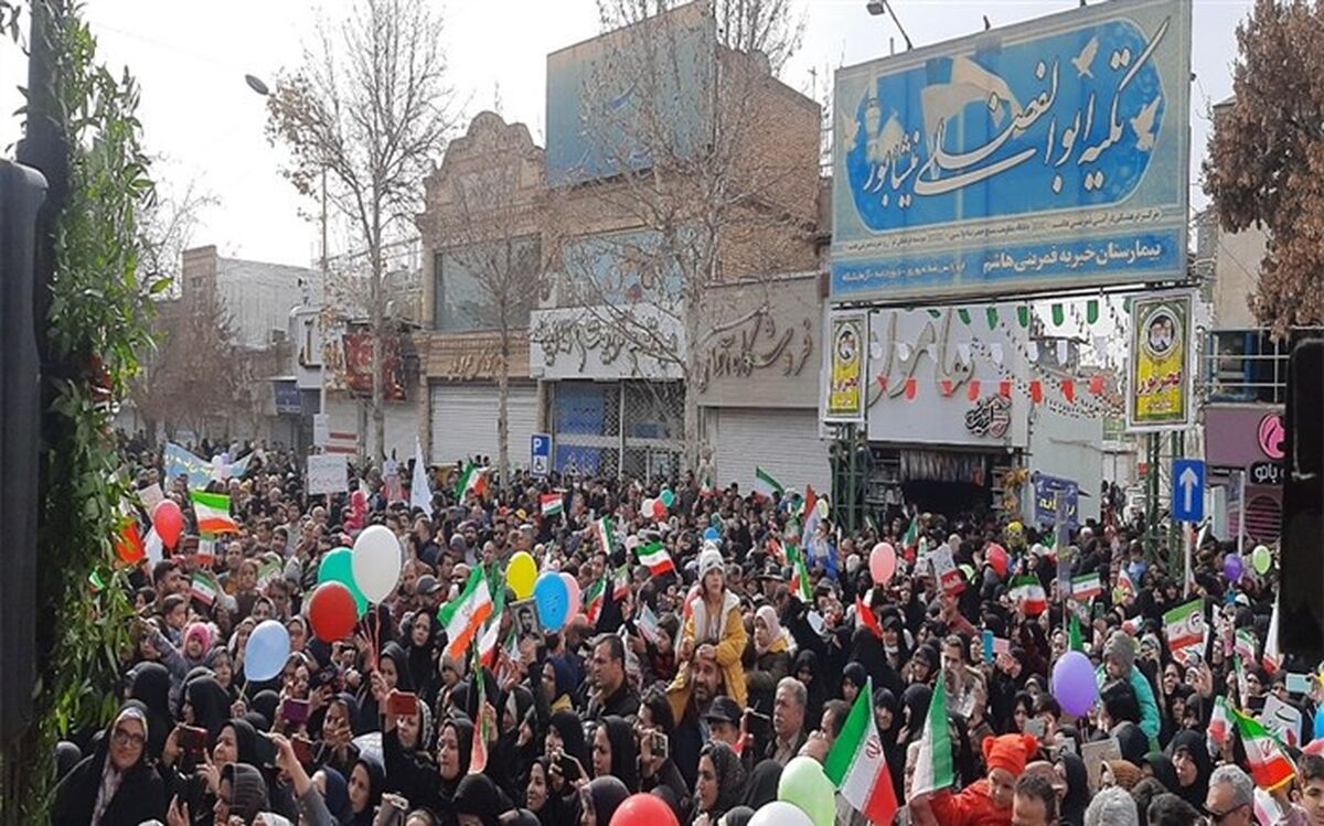 حضور حداکثری در راهپیمایی ۲۲ بهمن یکی از والاترین جلوه‌ها بود