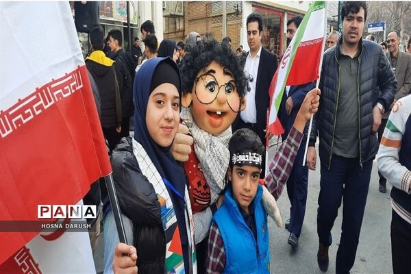 مراسم باشکوه ۲۲بهمن در جوار امام مهربانی‌ها