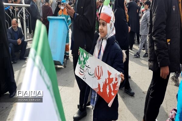 مراسم باشکوه ۲۲بهمن در جوار امام مهربانی‌ها