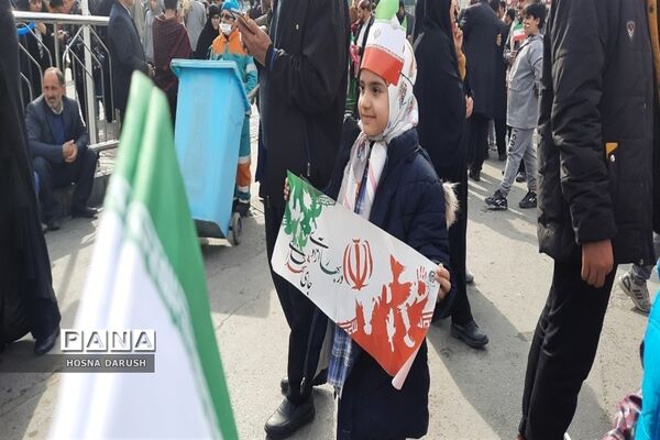 مراسم باشکوه ۲۲بهمن در جوار امام مهربانی‌ها