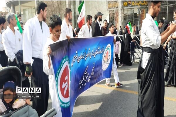 مراسم باشکوه ۲۲بهمن در جوار امام مهربانی‌ها