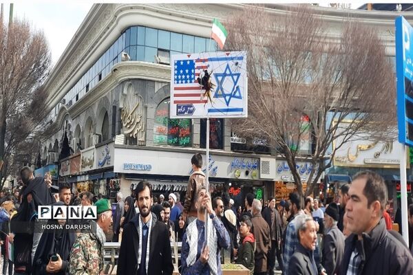 مراسم باشکوه ۲۲بهمن در جوار امام مهربانی‌ها