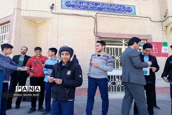 برگزاری مسابقات ورزشی دبیرستان نمونه آیت الله خامنه‌ای کاشمر