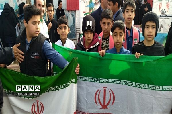برگزاری راهپیمایی باشکوه 22 بهمن ماه در شهر کندر