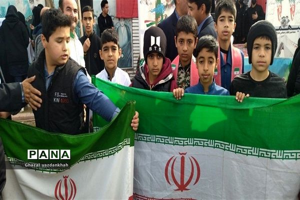 برگزاری راهپیمایی باشکوه 22 بهمن ماه در شهر کندر
