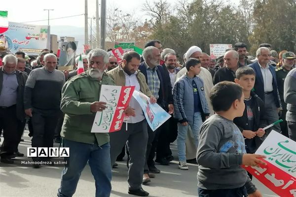 حضور حماسی و پرشور مردم شهرستان بیضا در راهپیمایی ۲۲ بهمن ماه