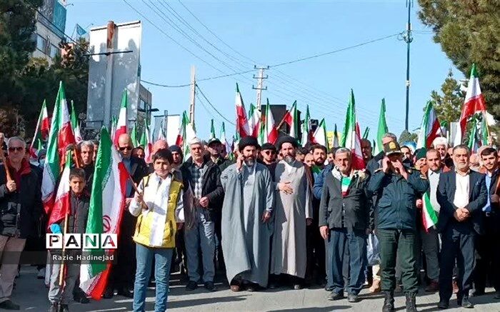 خروش گسترده مردم غیور شهرستان پردیس در راهپیمایی 22 بهمن