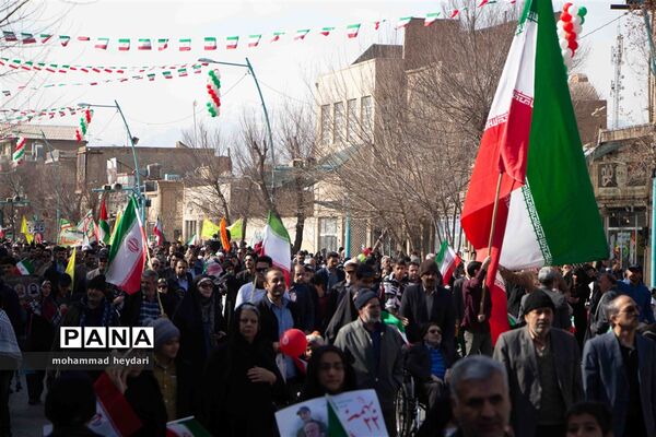 راهپیمایی 22 بهمن در دارالعباده یزد