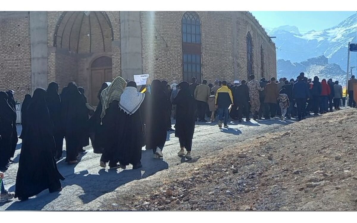 حماسه حضور در راهپیمایی ۲۲ بهمن ۱۴۰۲ فریدن/ فیلم