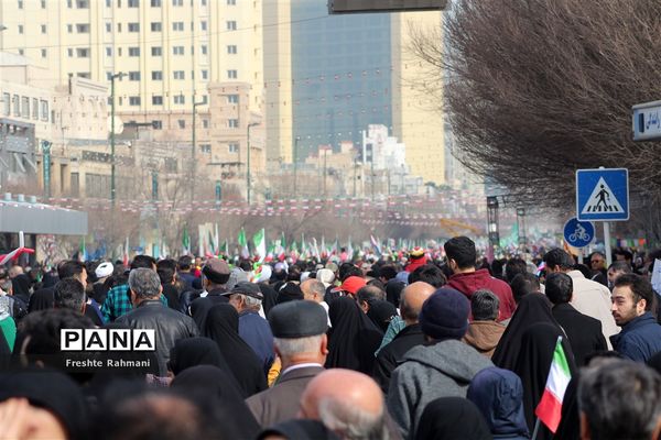 راهپیمایی ۲۲ بهمن در مشهد