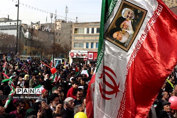 راهپیمایی 22 بهمن در مشهد