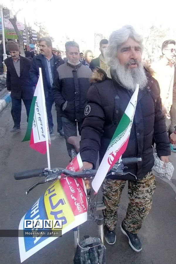 حضور حضور اقشار مختلف در راهپیمایی ۲۲ بهمن ۱۴۰۲