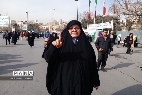 راهپیمایی ۲۲ بهمن در مشهد