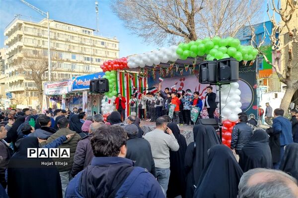 غرفه انقلاب در راهپیمایی 22 بهمن