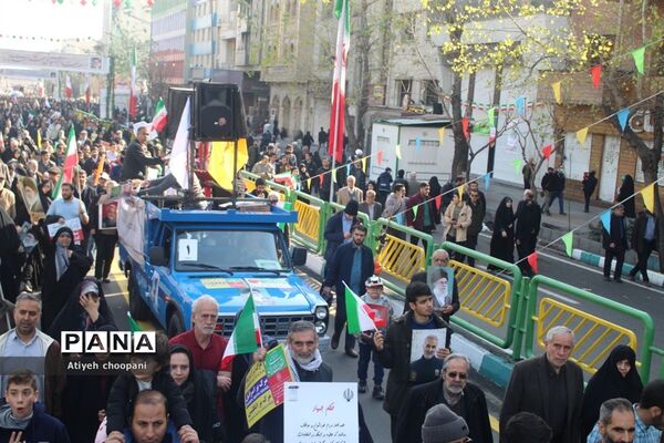 برپایی غرفه سازمان دانش‌آموزی شهر تهران