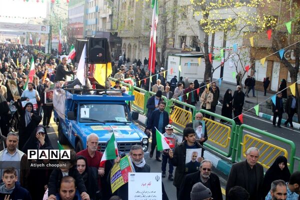 برپایی غرفه سازمان دانش‌آموزی شهر تهران