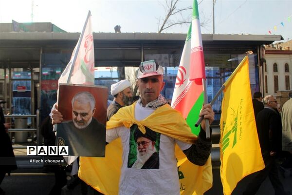 برپایی غرفه سازمان دانش‌آموزی شهر تهران
