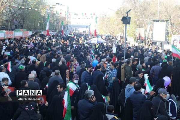 برپایی غرفه سازمان دانش‌آموزی شهر تهران
