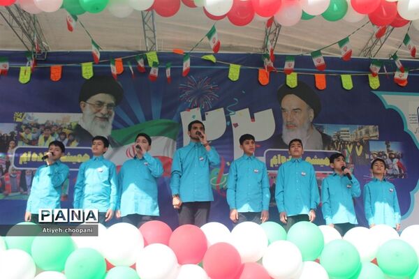 برپایی غرفه سازمان دانش‌آموزی شهر تهران