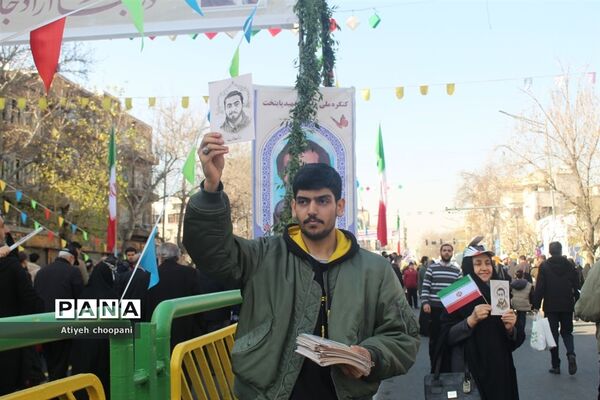 برپایی غرفه سازمان دانش‌آموزی شهر تهران