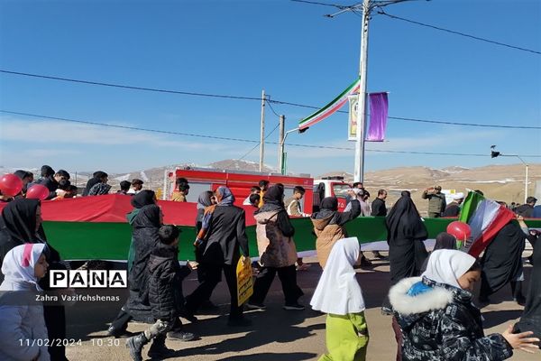 راهپیمایی  یوم الله ۲۲ بهمن در شهر لوجلی شهرستان شیروان