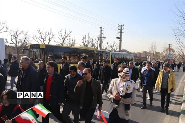 راهپیمایی یوم الله۲۲ بهمن در کرج