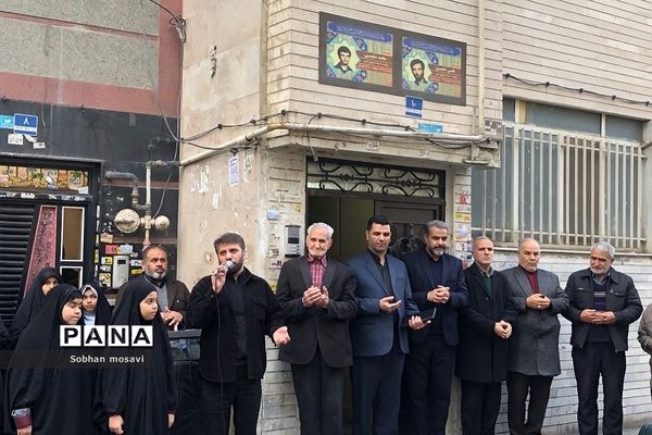 تجلیل از پدر شهیدان علی و محمد سلیمی در ناحیه دو شهرری